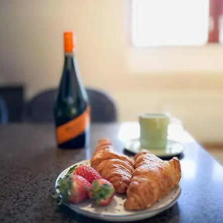 V Centru Deni Apartment *